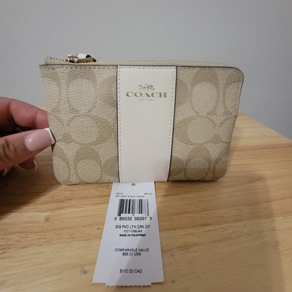 Coach Leather Signature Field Tote - Picture 12 of 14